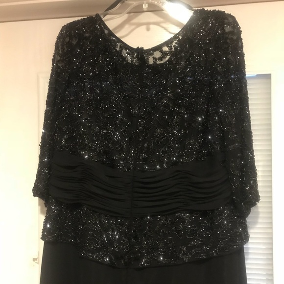 Cameron Blake by Mon Cheri Bridals Formal Dress - Picture 6 of 6